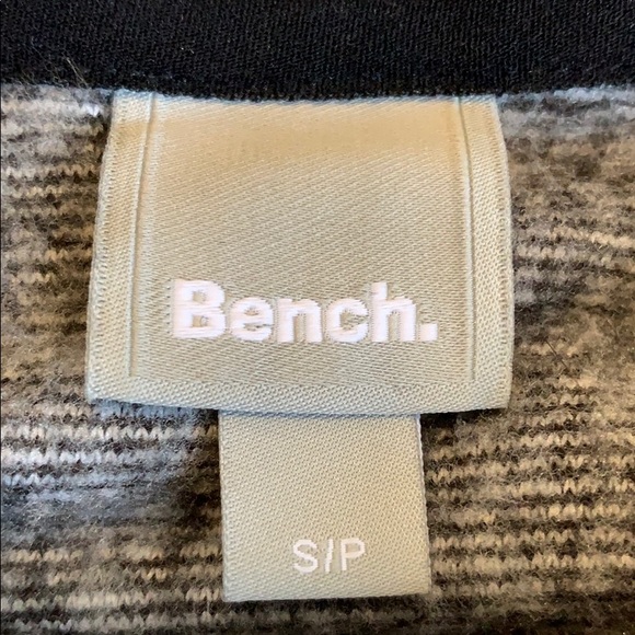 Women’s Bench Hoodie. - Picture 3 of 4
